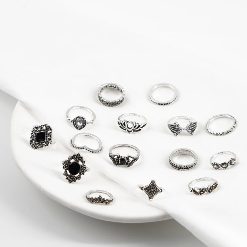 Black & silver ring set (15 rings) - Picture 11 of 11